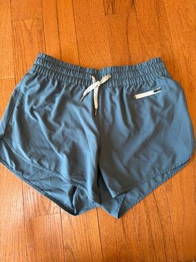 Vuori clementine 2.0 short 4 in inseam